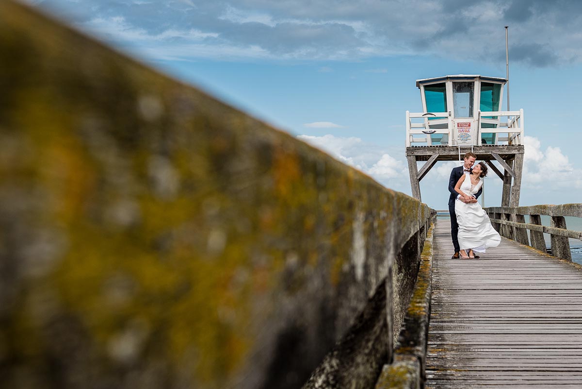  séance photo de couple Luc sur mer  - mariage en Normandie